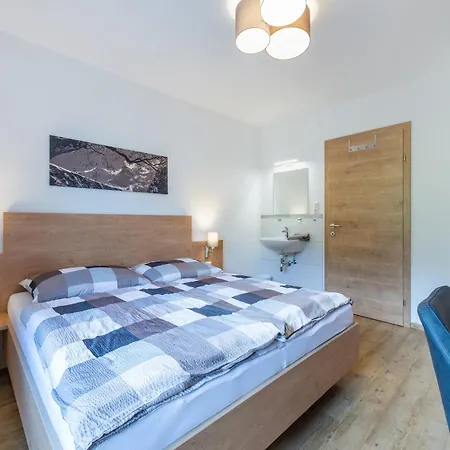 Beautiful In Salzburg With Balcony, Cleaning Included * Bramberg am Wildkogel