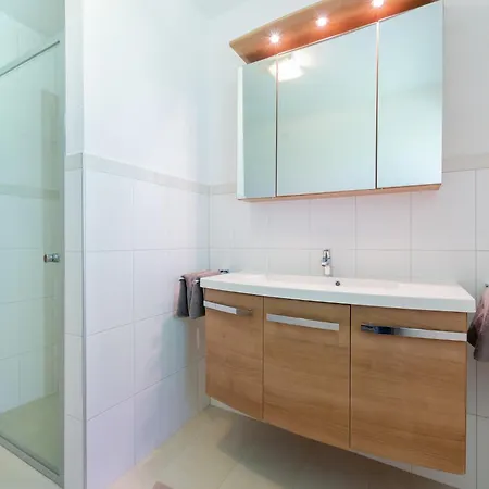 Beautiful In Salzburg With Balcony, Cleaning Included Apartment